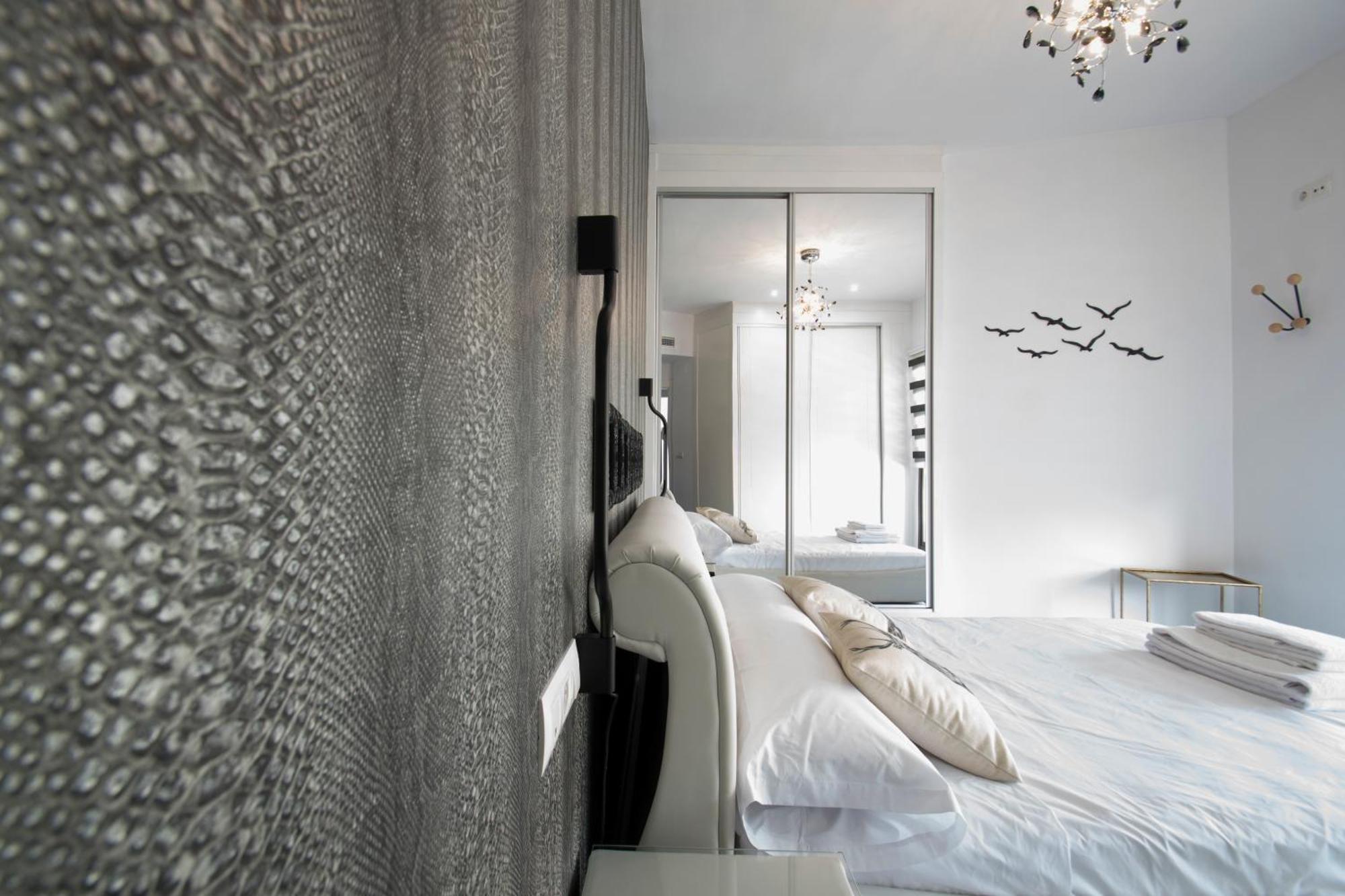 Apartamento Atico Real Suites 格拉纳达 外观 照片