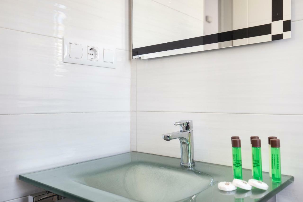Apartamento Atico Real Suites 格拉纳达 外观 照片